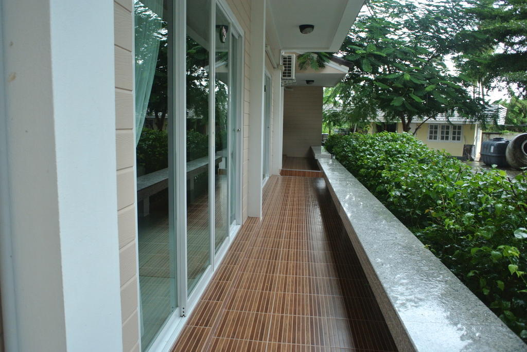 Baan Suan Resort Juree Punsuk Suphan Buri Bagian luar foto